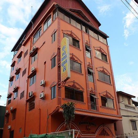 Lucky 2 Guesthouse Phnom Penh Exterior photo