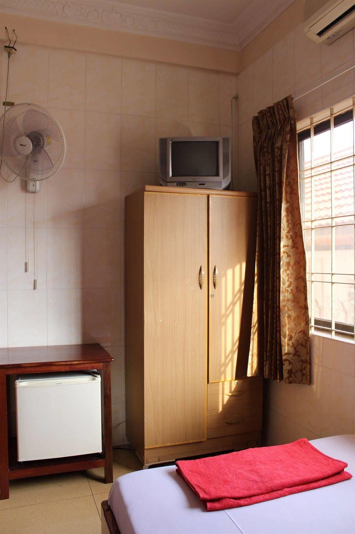 Lucky 2 Guesthouse Phnom Penh Exterior photo